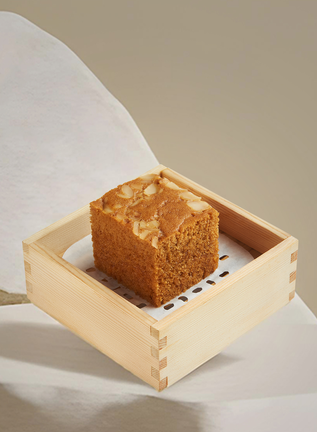 Cantonese Sponge Cake
with Almond